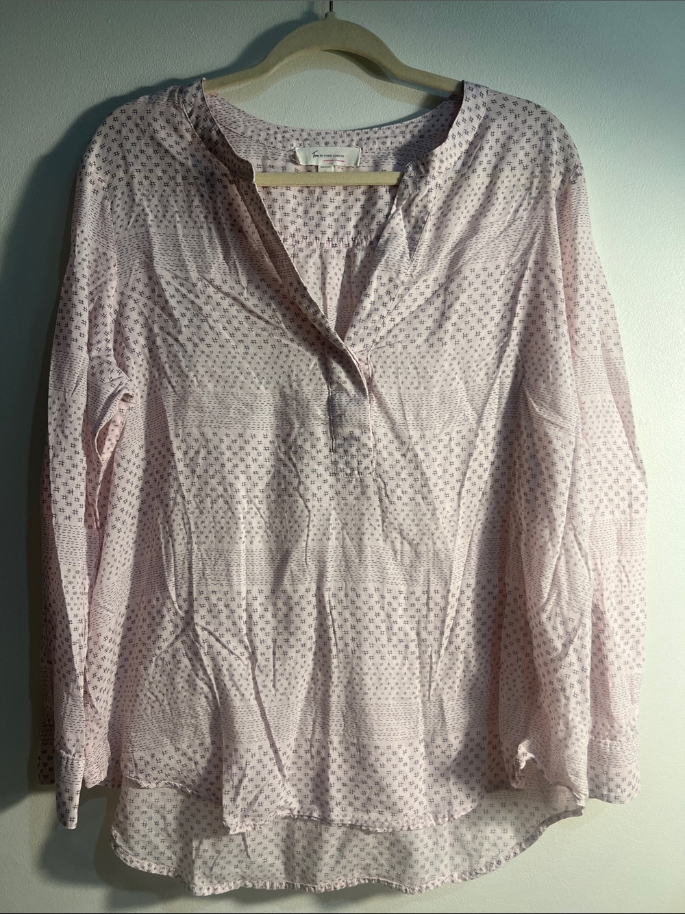 Two by Vince Camuto Light Pink Printed Long-Sleeve Blouse